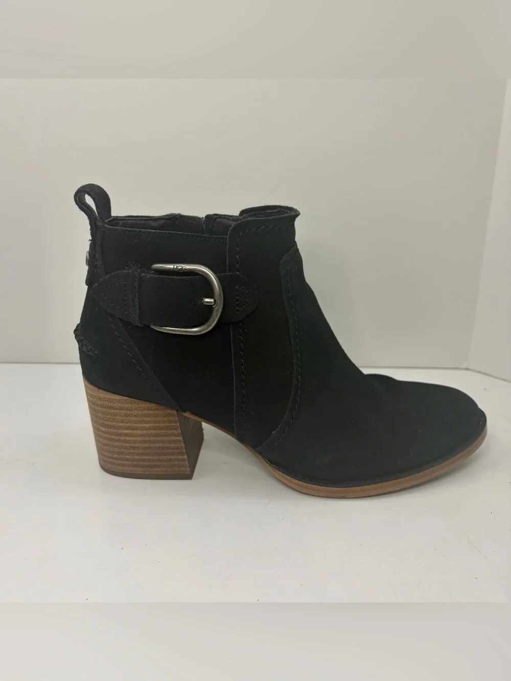 UGG Leahy Suede Ankle Boot Black Buckle Accent Size 8 1/2